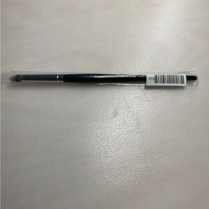 Morphe E24 bullet crease brush